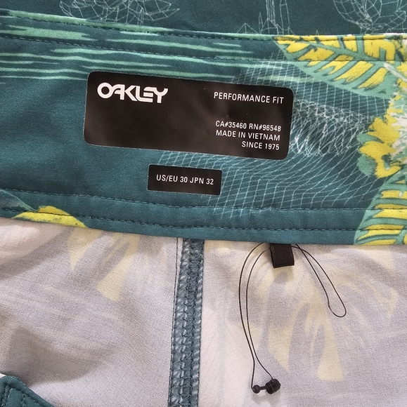 NWOT • OAKLEY • TROPICAL BLOOM Swimshorts w/ Ties Palm 🌴 & Waves Hybrid Fabric - Picture 10 of 16